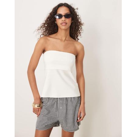 Abercrombie & Fitch Mouwloze bardot-top met overslag en lange pasvorm in crème-Wit