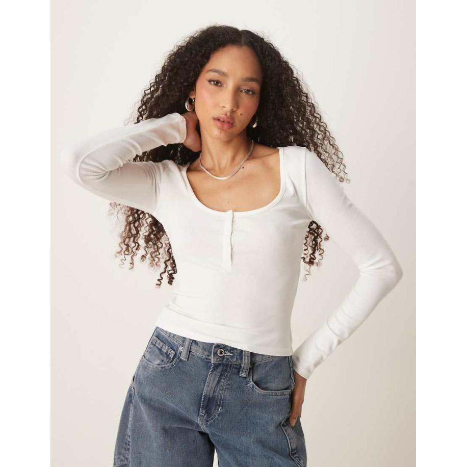 Gina Tricot Top van jersey met lange mouwen en knopen in gebroken wit Wit