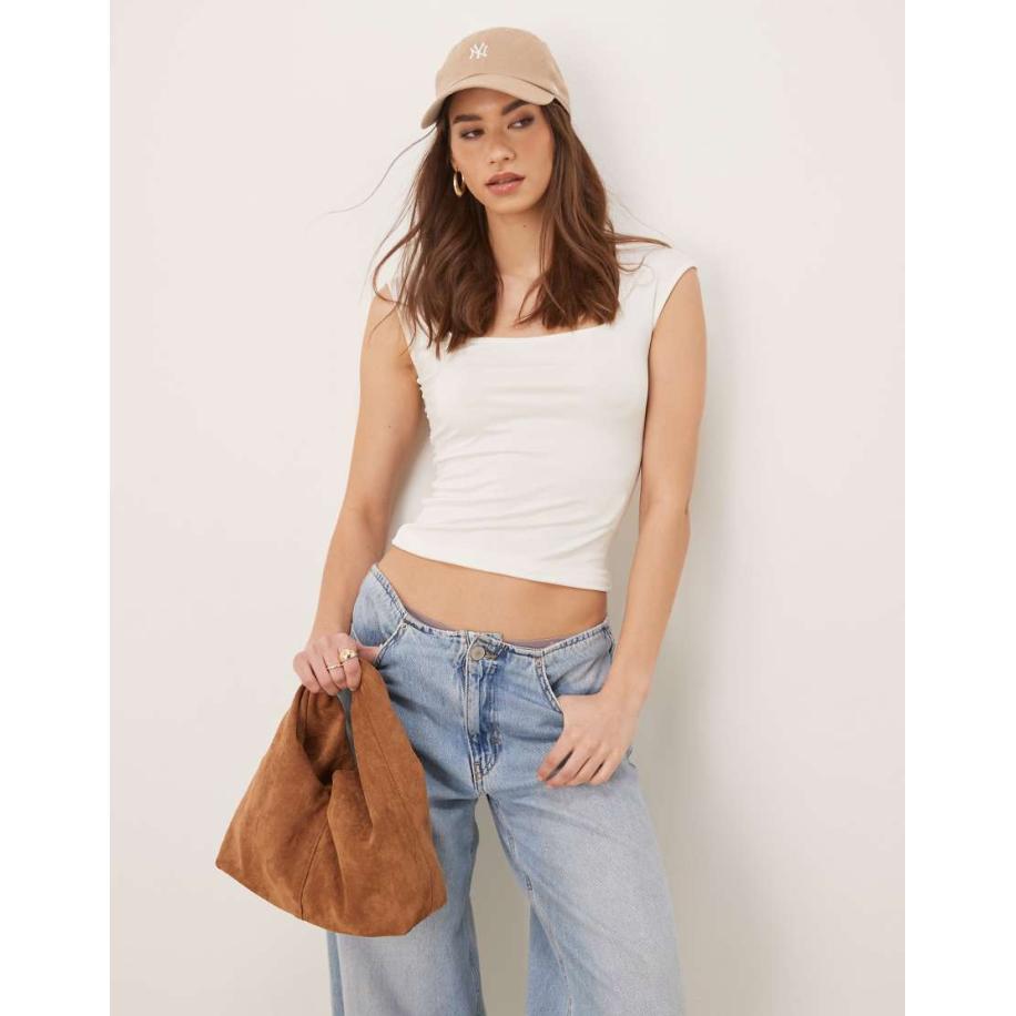 Gina Tricot Zachte top met korte mouwen en lage ronde hals in wit Wit