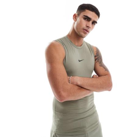 Nike Training - Dri-FIT - Slim-fit hemd in kaki-Groen