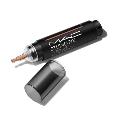MAC Fix Every-Wear All-Over Face Pen