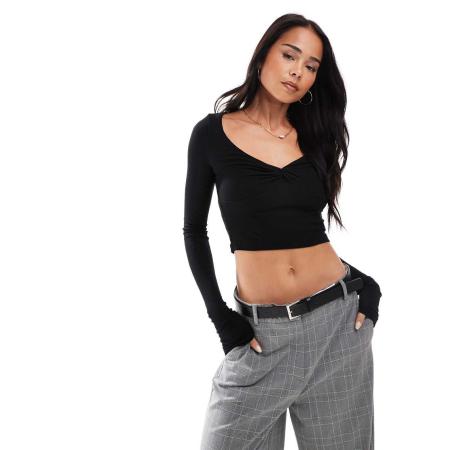 Stradivarius STR Top met V-hals en lange mouwen in zwart