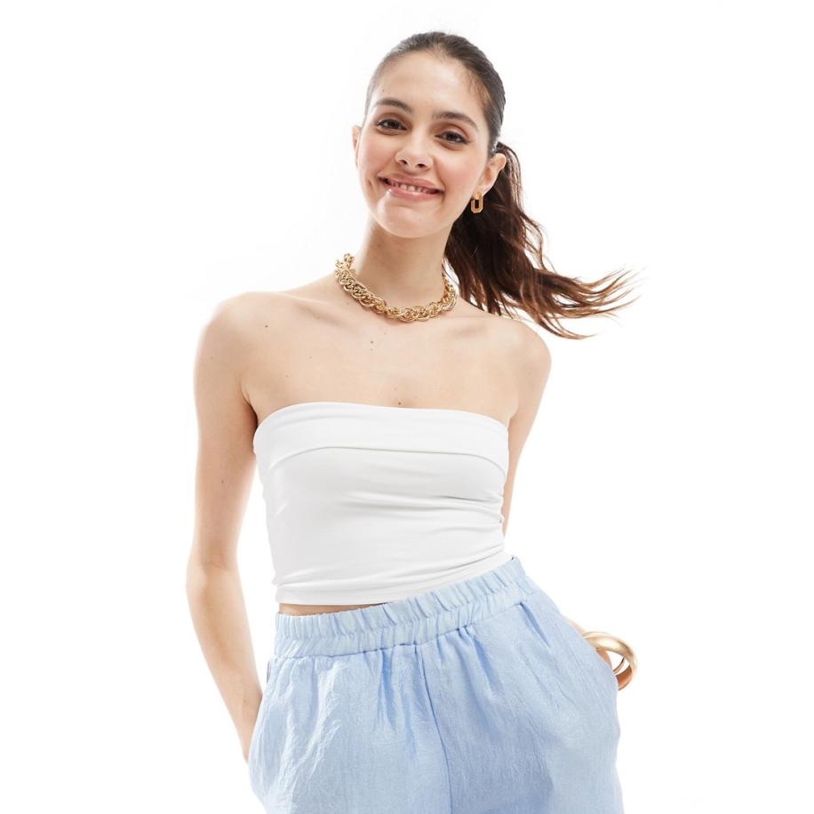 Stradivarius Naadloze bandeau-top met overslag in wit Wit