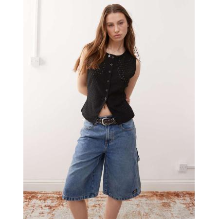 Reclaimed Vintage Gilet met broderie en knoopsluiting in zwart