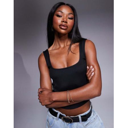 ASOS DESIGN Korset top met contrasterende kanten details in zwart en ivoorwit