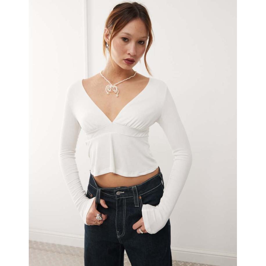 Princess Polly Crop top met V-hals, peplum en lange mouwen in wit Wit