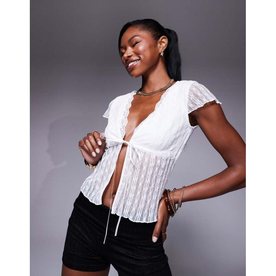 Princess Polly Kanten top met fladdermouwen en gestrikte voorkant in wit Wit