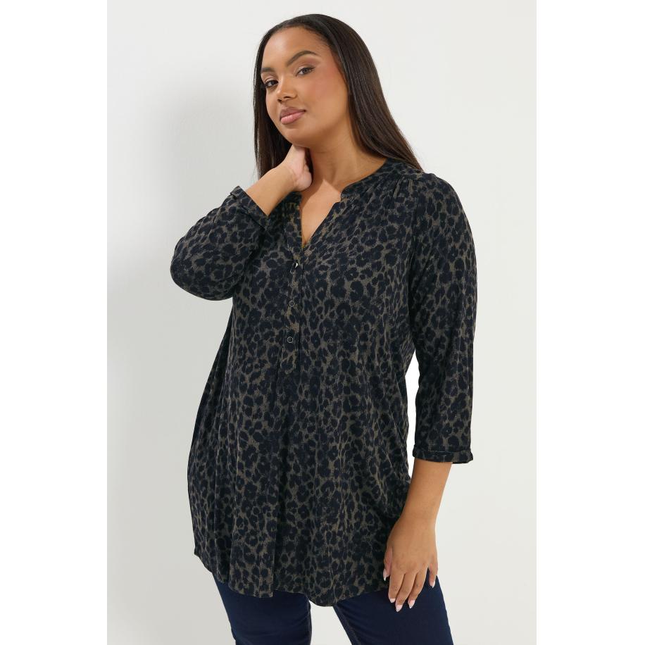 Yours Donkergroene Top Met Luipaardprint En Knoopsluiting Size 58-60 Groen