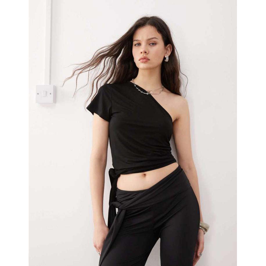 Lioness Top met blote schouder en strikdetail in zwart, deel van co-ord set Zwart