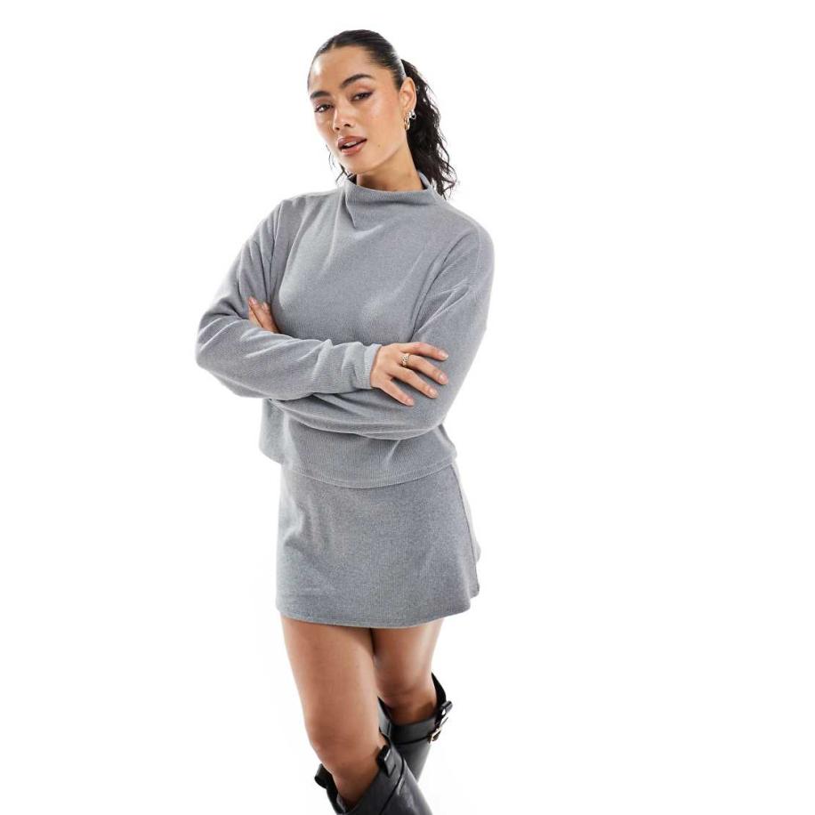 Miss Selfridge Geribbelde top met verlaagde schouders en hoge hals in grijs Grijs