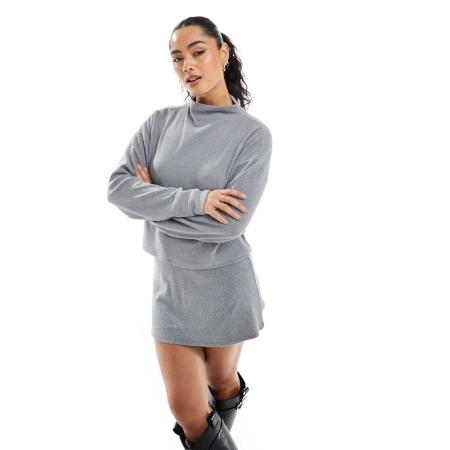 Miss Selfridge Geribbelde top met verlaagde schouders en hoge hals in grijs