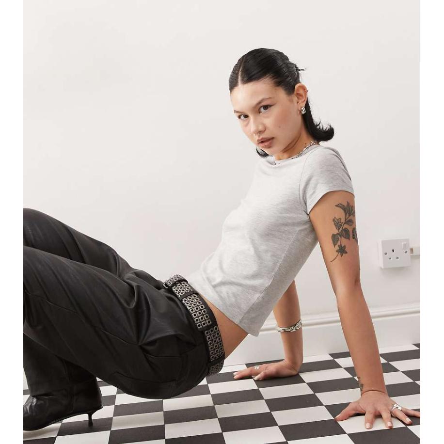 COLLUSION Baby tee in gemêleerd grijs Grijs