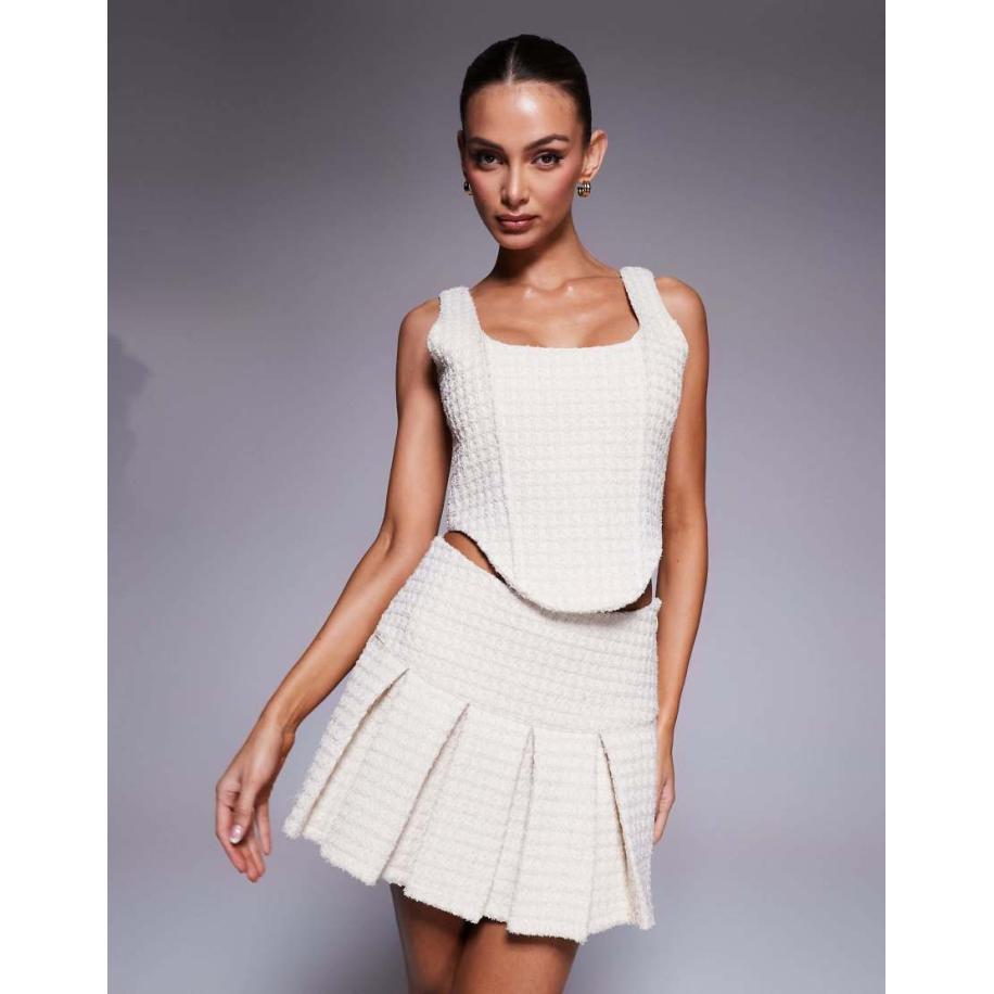 Wander Doll Noel Korsettop van bouclé met lage ronde hals in crème, deel van co-ord set-Wit Wit