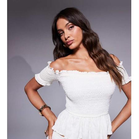 Kaiia Exclusive Gesmokte bardottop met peplum en textuur in crème, deel van co-ord set-Wit