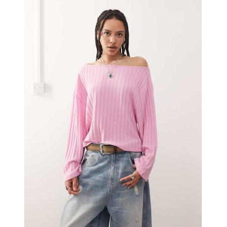 Reclaimed Vintage Ruimvallende trui met blote schouders in roze