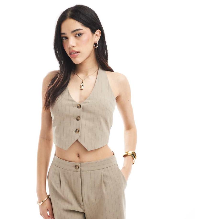 Miss Selfridge Elegante gilet met halternek in bruine krijtstreep, deel van co-ord set Bruin