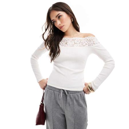 Morgan Bardot top met lange mouwen en kant in crème-Wit