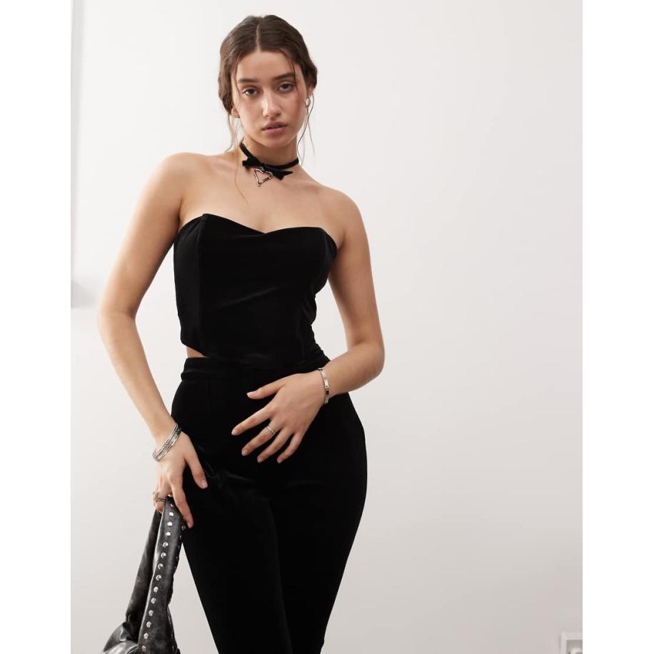 Miss Selfridge Fluwelen bandeau-korsettop met veters in zwart Zwart