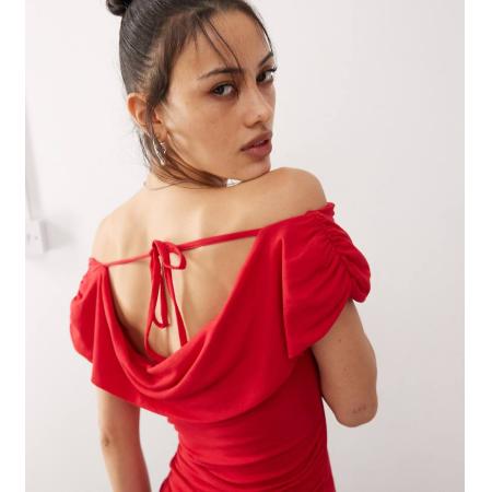 COLLUSION Top met blote schouders en strikdetail in rood