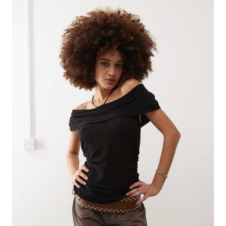 COLLUSION Top met blote schouders en strikdetail in zwart Zwart