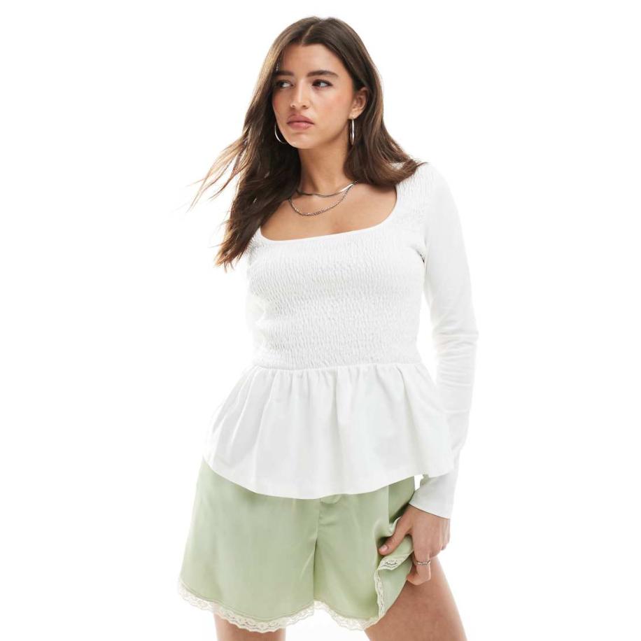 Miss Selfridge Gesmokte jersey top met peplum in ecru-Wit Wit