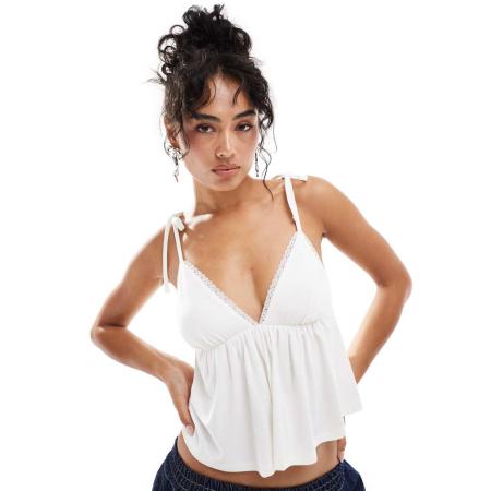 ASOS DESIGN Babydolltop met gestrikte camibandjes in ivoor-Wit