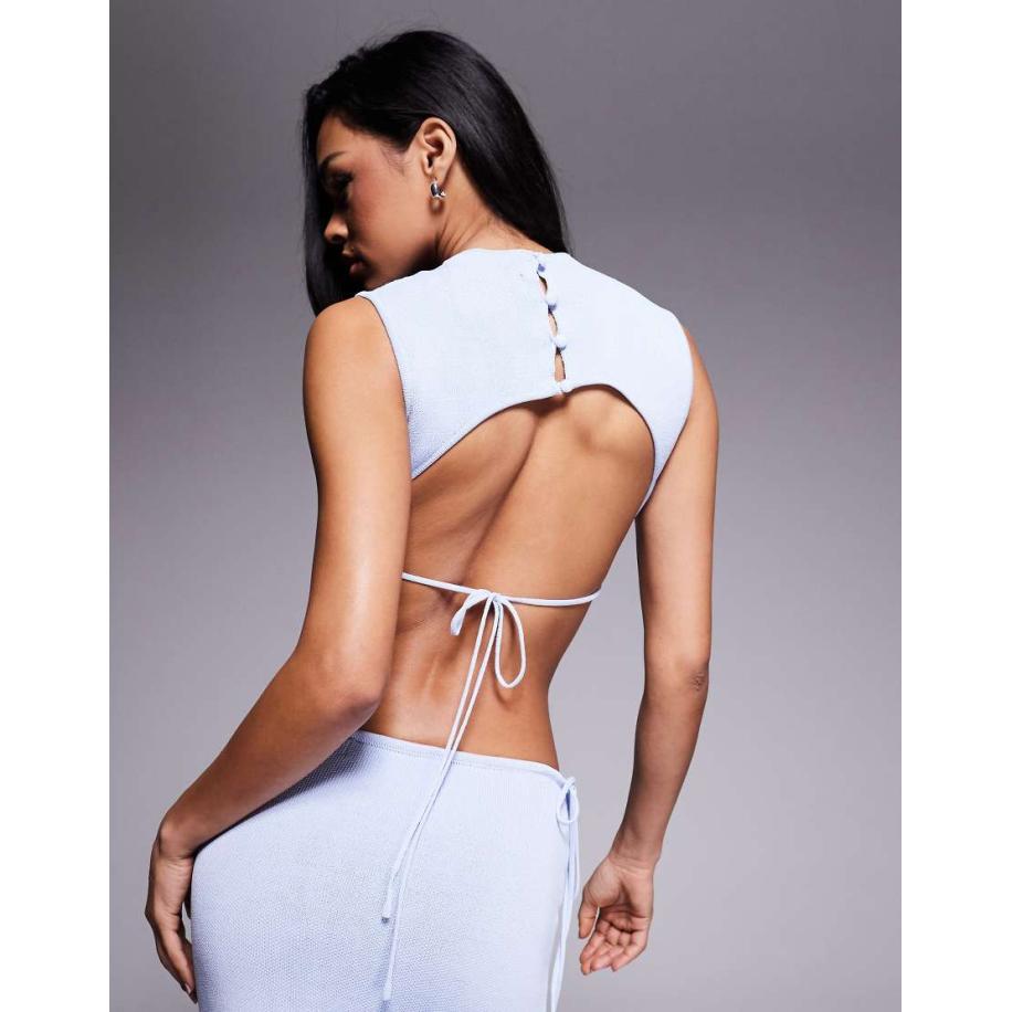 Wanderdoll Sienna Fijngebreide hoogsluitende crop top met open achterkant en knoopdetail in babyblauw, deel van co-ord set Blauw