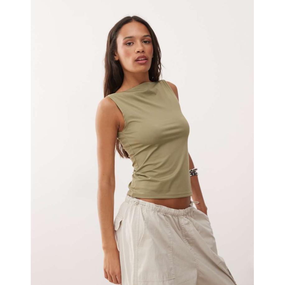 Weekday Annie Tanktop met boothals in olijfgroen Groen