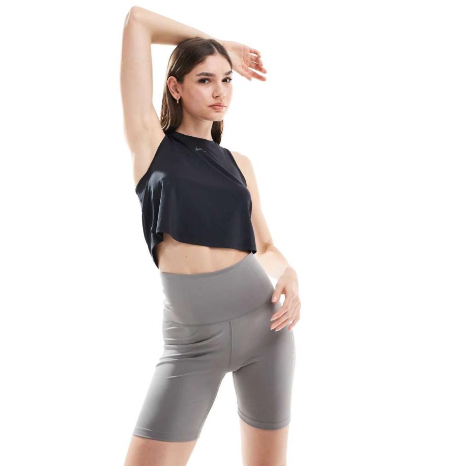 Nike Training One Classic Cropped tanktop in zwart Zwart
