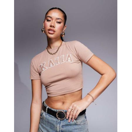 Kaiia Baby T-shirt met geborduurd logo in bruin, deel van co-ord set