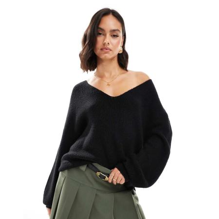 Threadbare Ruimvallende pluizige trui met V-hals in zwart