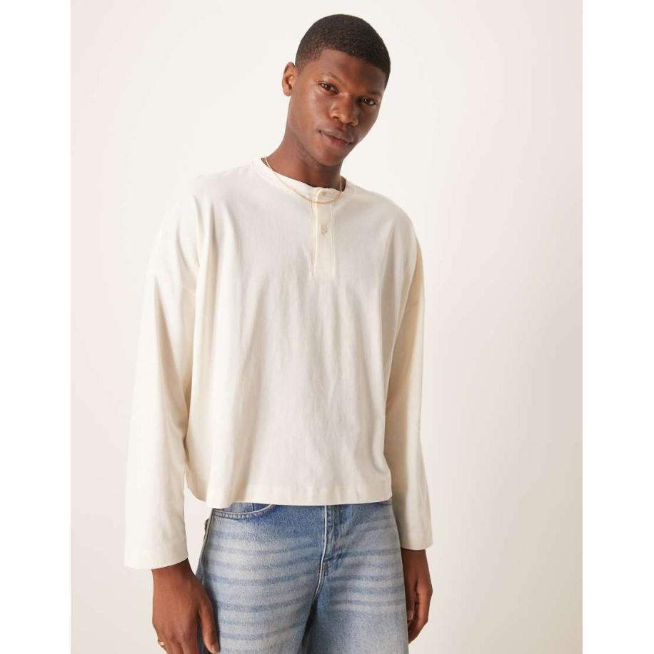 ASOS DESIGN - Super oversized cropped T-shirt met lange mouwen en Henley-hals in ecru-Wit Wit