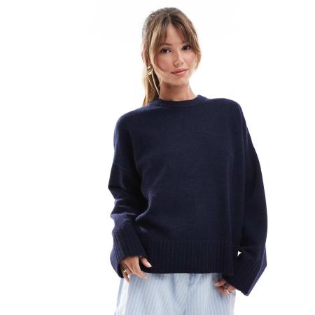 Bershka Grofgebreide trui met ronde hals in marineblauw