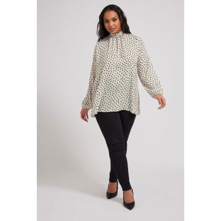 Yours London Blouse Met Stippenprint En Hoge Hals In Crème Size 58-60
