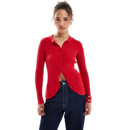 Vero Moda Geribbelde gebreide polo met ronde zoom in rood