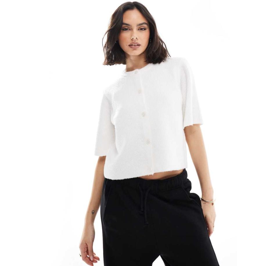 Pieces Zacht gebreid vest met korte mouwen in crème-Wit Wit