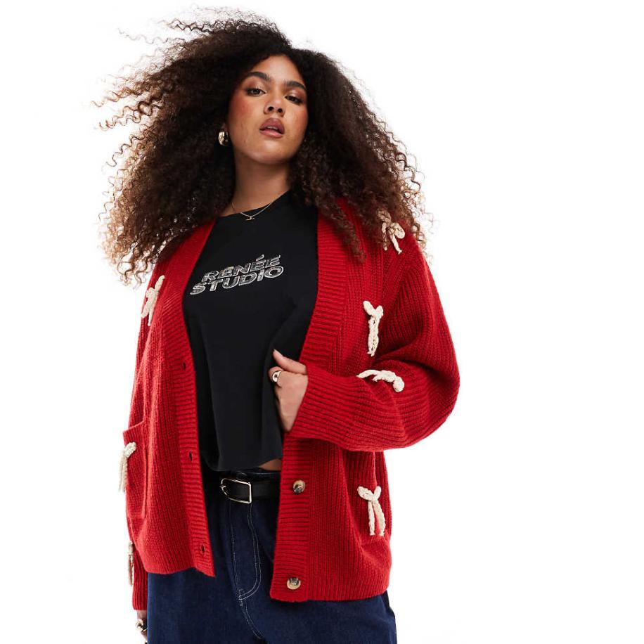 Renee Studio x Michelle Nayla Exclusive Gebreid pluizig vest met zakken en strikdetail in rood Rood