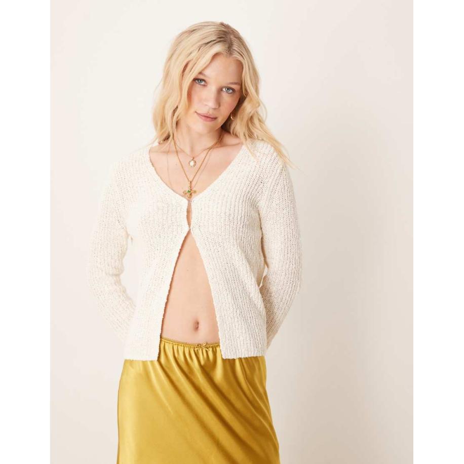 ASOS DESIGN Gebreid vest met haak-en-oog-sluiting en split aan de voorkant van getextureerd garen in crème-Wit Wit