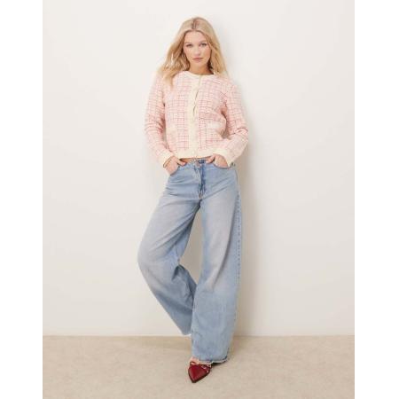 YAS Geruit gebreid bouclé vest van bouclé in crème en roze