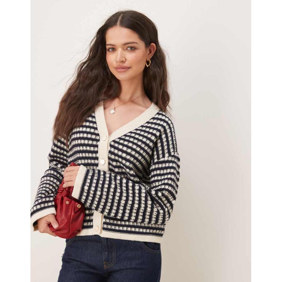 YAS Gebreid vest met strepen in zwart en crème-Wit Wit