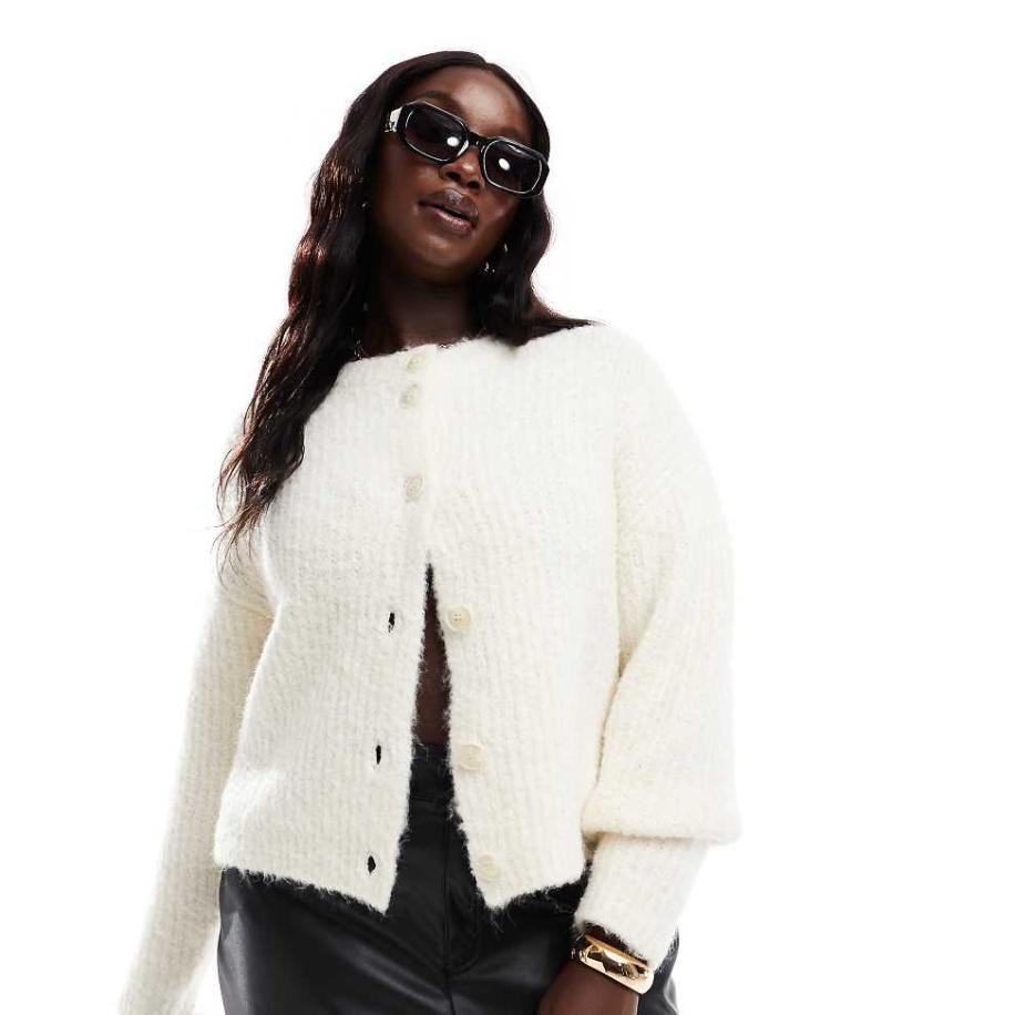 4th & Reckless Plus Pluizig gebreid vest van wolmix in crème-Wit Wit