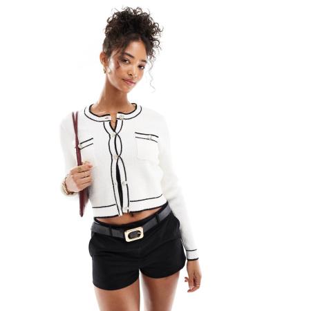 Morgan Vest met knoopsluiting en contrasterende afwerking in crème-Wit