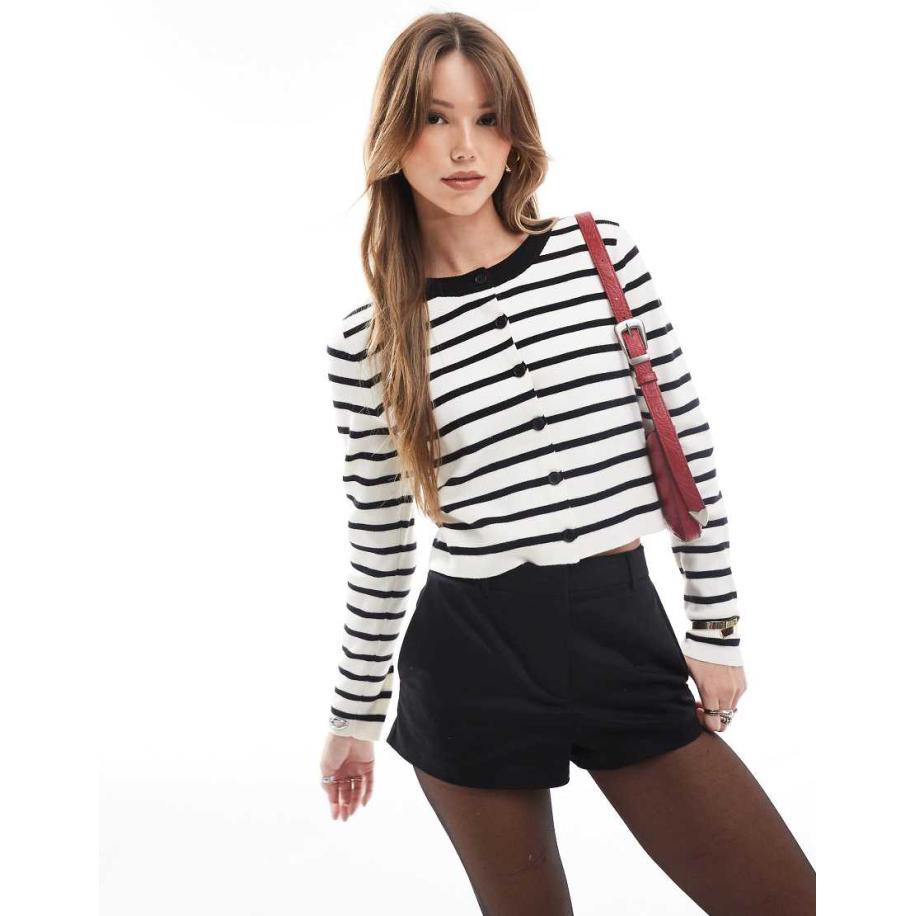 ONLY Cropped gebreid gestreept vest in zwart en wit Zwart