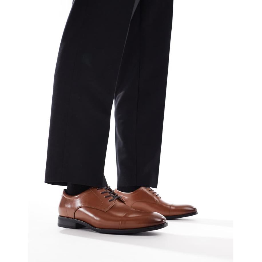 schuh - Ross - Veterschoenen met teenstuk in lichtbruin Bruin