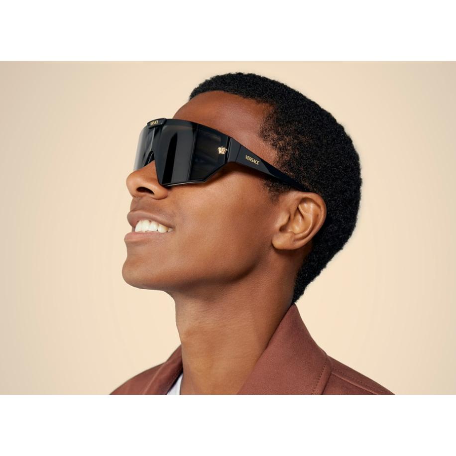 Versace Unisex Sunglass VE4461 - Framekleur: Zwart, Lenskleur: Donkergrijs/spiegelend goud Multicolor