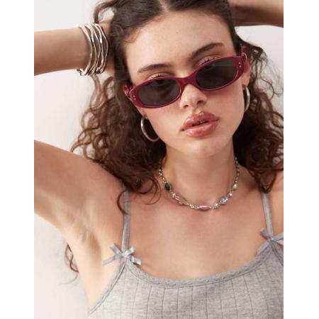 Reclaimed Vintage Vierkante zonnebril met dikke hartjes in bordeauxrood