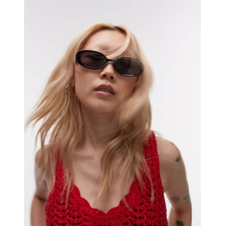 Topshop Kos Ovale zonnebril in zwart