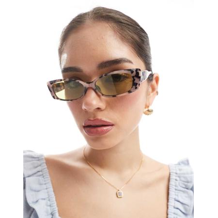 AIRE Equinox Puntige rechthoekige zonnebril in tortoise met groene glazen-Bruin