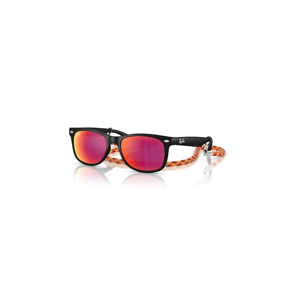 Ray-Ban New Wayfarer Kids Summer Capsule zonnebril Rubber Zwart montuur Bruin glazen 47-15 Zwart