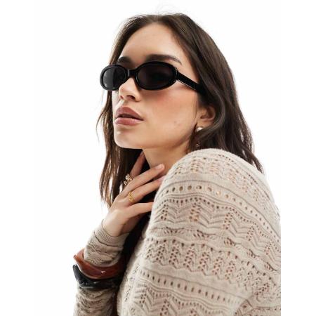 Monki Ovale zonnebril in zwart